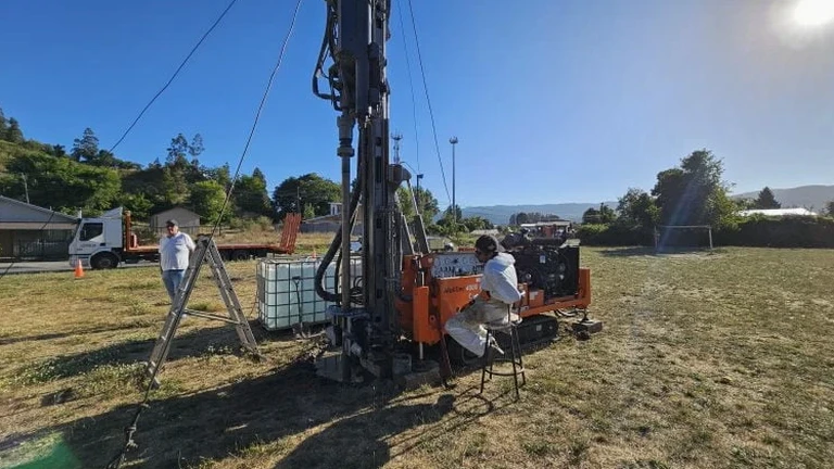 Calicata exploratoria en Peñaflor: Ensayos directos para fundaciones seguras
